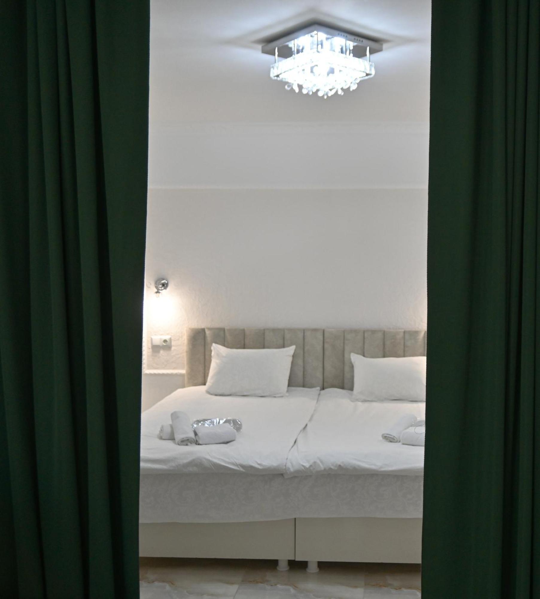 Jerusalem Merkaz Hotel คูทายสิ ภายนอก รูปภาพ